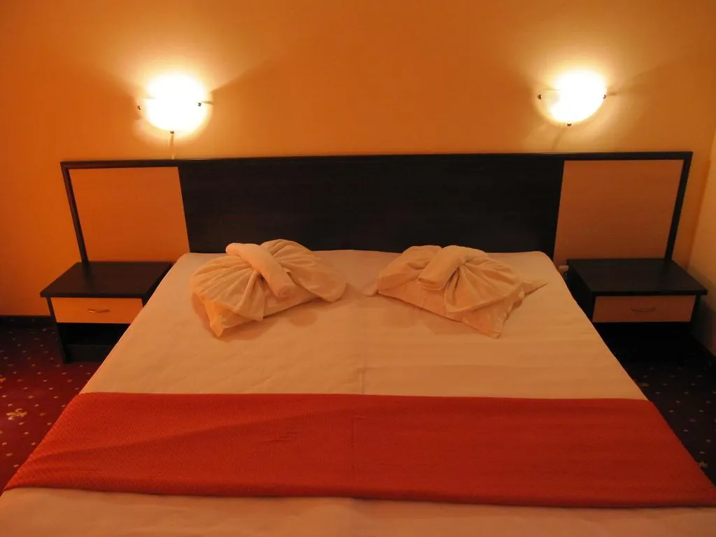 סאני ביץ' Maverick Hotel 3*, סאני ביץ'